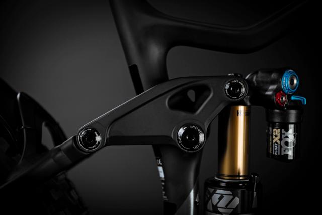 E-ONE SIXTY 700 MATT TITAN/BLACK S 41.5CM