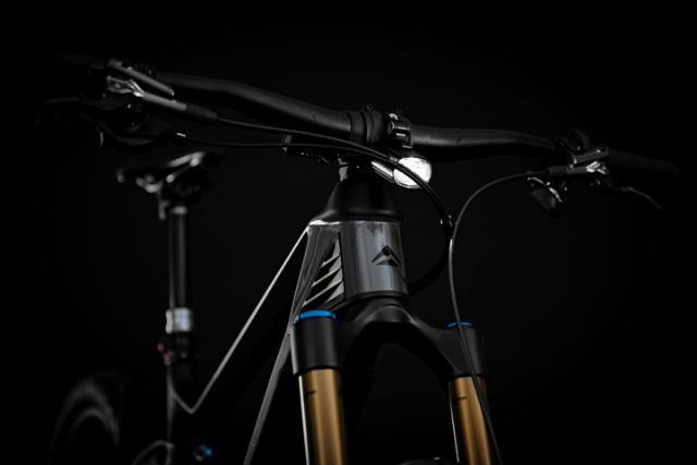 E-ONE SIXTY 700 MATT TITAN/BLACK S 41.5CM